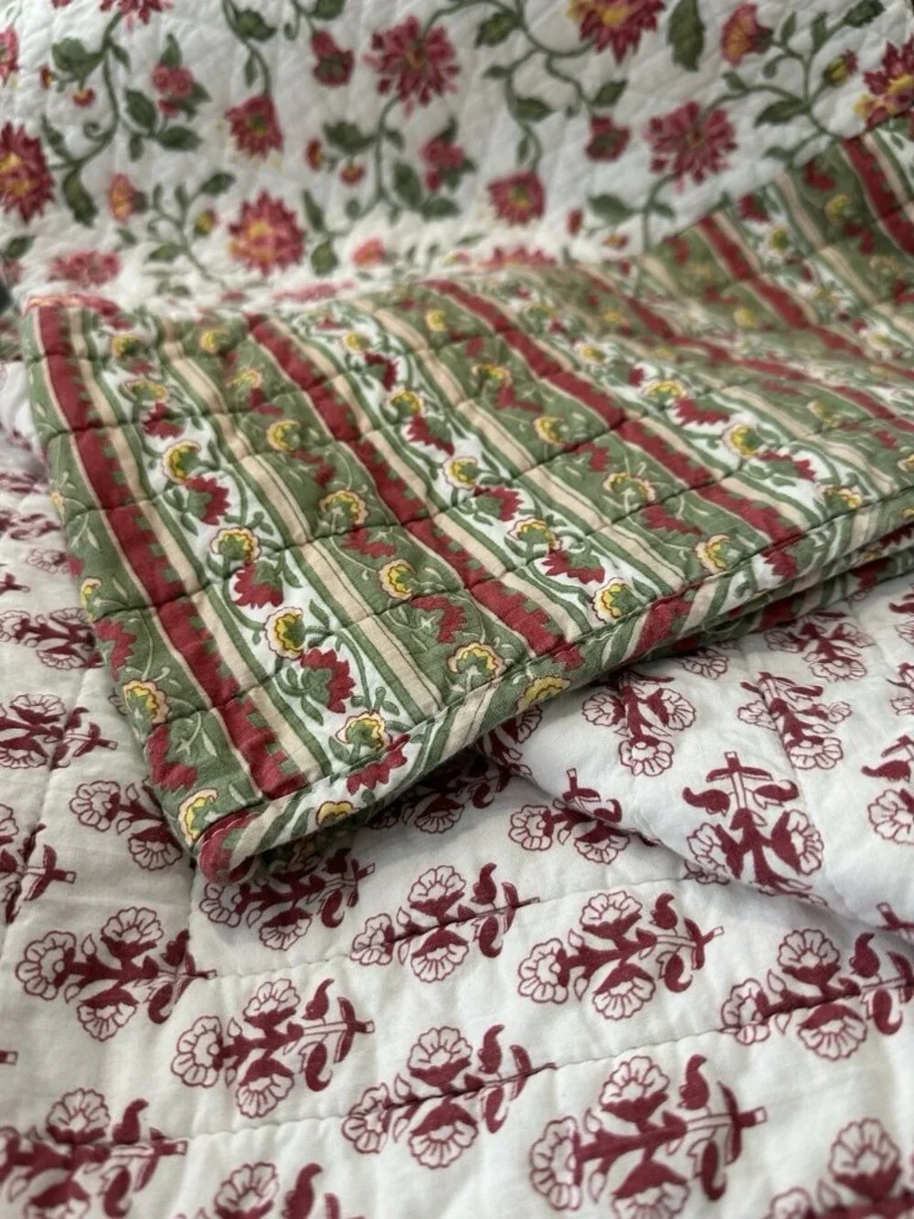 🌸 Vintage Handmade Floral Quilt 60x49 Cottage Garden Reversible Throw Blanket